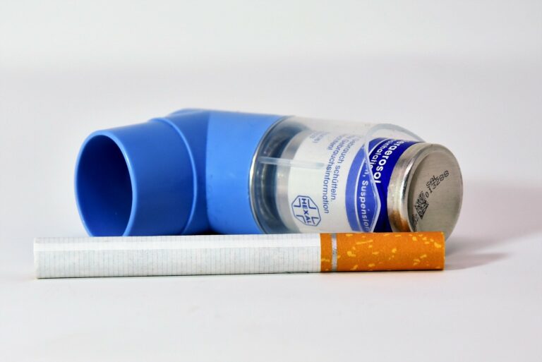 Inhalator und Zigarette